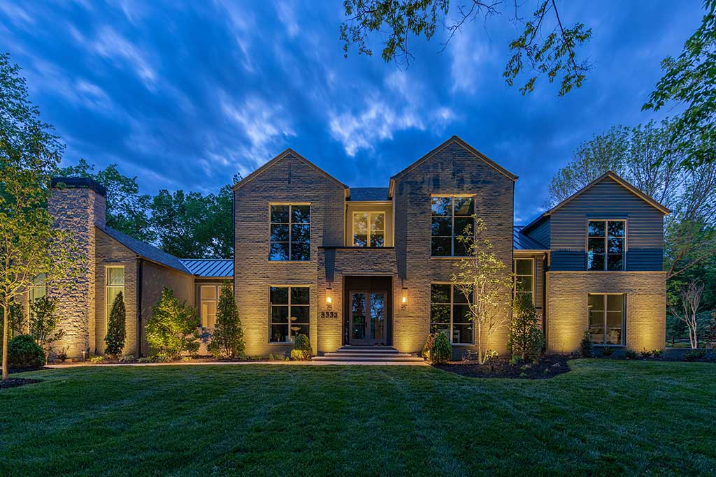 Navigating HOA Compliance with Expert Outdoor Lighting Design